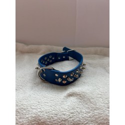 Collier bleu avec piques 2ème main